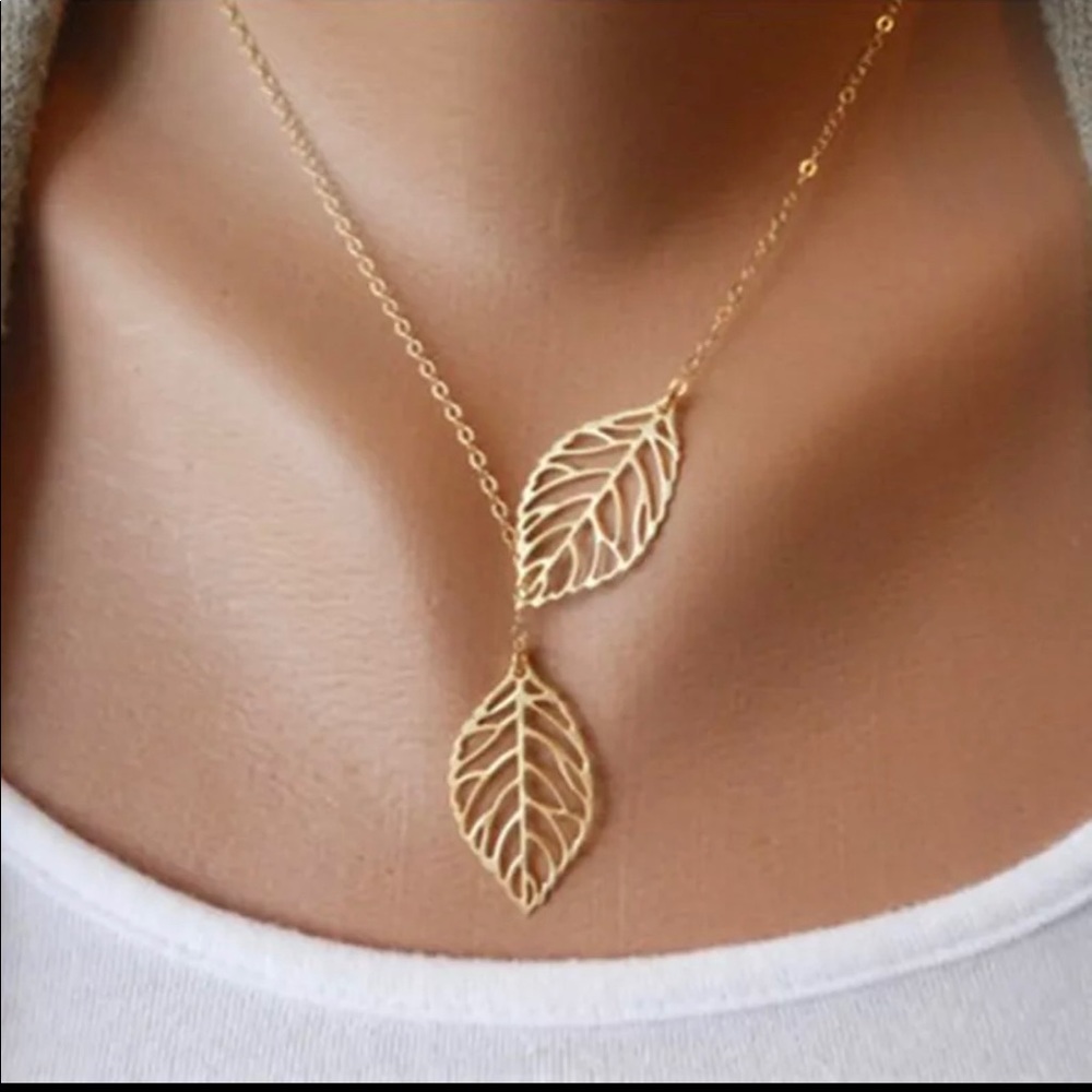 ❤️❤️Adjustable Double Leaf Necklace❤️❤️ - Picture 2 of 3